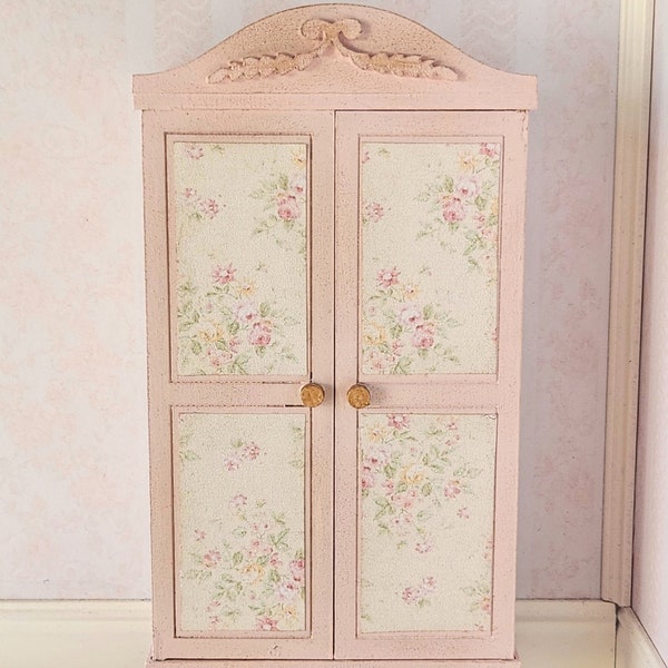 Armoire de maison de poupée, meubles de maison de poupée, miniatures shabby chic, miniatures roses, armoire miniature