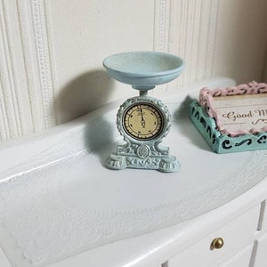 1:12 Scale, Dollhouse Kitchen,Dollhouse Accessories,Dollhouse Furniture,Miniature Scales,Shabby Chic Miniatures,