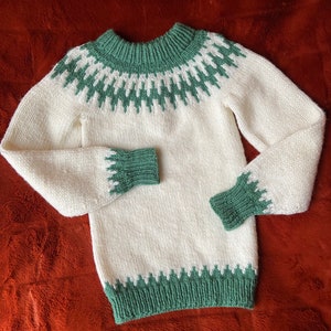 Vintage Hand Knit Lopi Style / Fair Isle Style Kids&#39; Sweater - Green and White, Long Body, Please See Measurements