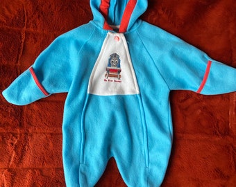 Vintage My First Thomas - Thomas the Tank Engine Vintage Sleeper Onesie for Baby - Fleece Feel Material - Newborn to 9 Months, Measurements