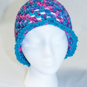 Womens Bubblegum Crochet Granny Stitch Hat