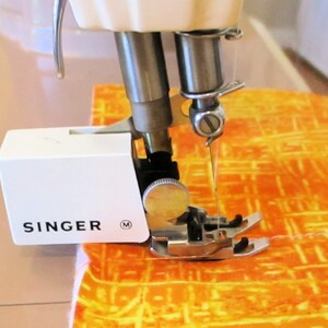 Singer Slant Shank Sewing Machine Special Purpose Foot Zigzag Satin Stitch  Applique Button Simanco 161167