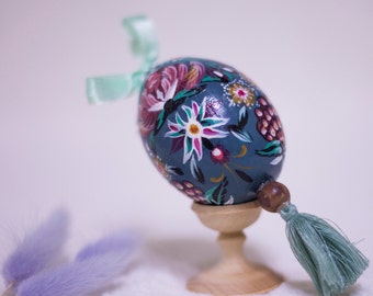 Ovo Pysanka de madeira, enfeite de Páscoa personalizado, Pysanka ucraniano decorativo colecionável, ovos pintados à mão para cestas de Páscoa, ovos com design floral.