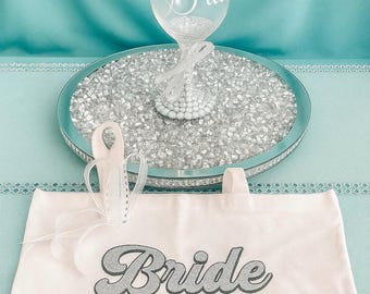 Personalized Bride Wine Glass Custom Rhinestone Wine Glass Gift Set Bridal Shower Gift for Bride, Engagement Gift, Bachelorette Party Glass