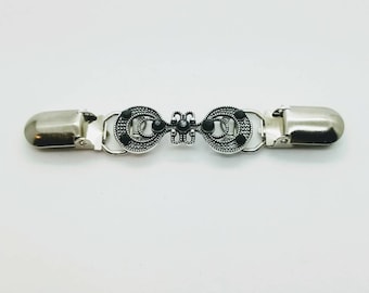 Black Onyx Cinch Clip, Sweater Clip, Dress Cinch Clip, Dress Clip, Clothing Clip, Handmade Jewelry, Cardigan Clip, Waist Cinch Clip
