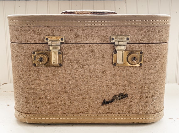 Vintage Aero Pak Train Case