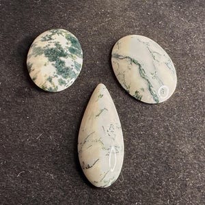 3 Various Agate Cabochons 140 carats