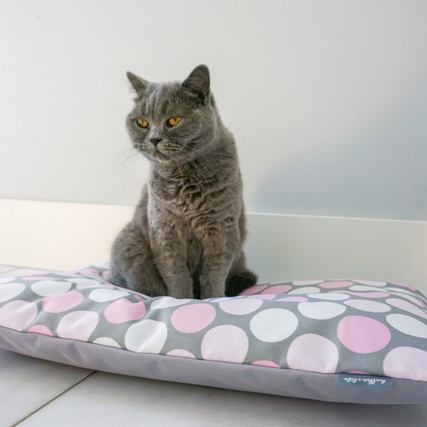 Dog or cat waterproof pillow; pet bed, dog bed, cat bed, cat cushion, pet pillow, cat nest, dog pillow, cat sleeping, katzenbett, hundebett