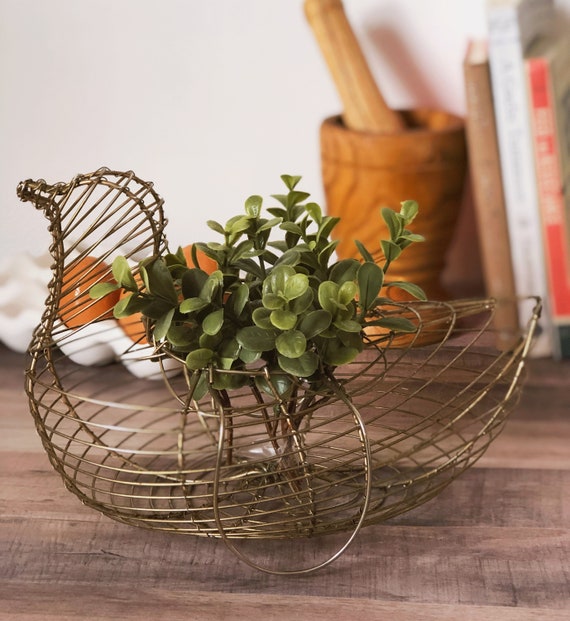 Vintage Wire Chicken Egg Basket, Vintage Kitchen Decor, Hen Shaped Basket, Egg Basket, Rustic Decor, Primitive Decor, Mid Century,Minimalist