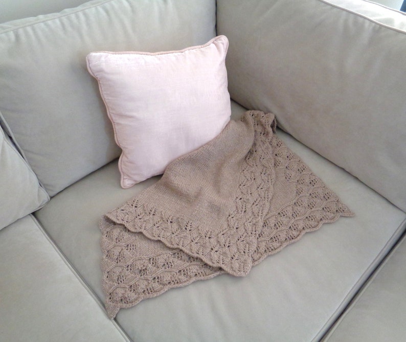 Baby Blanket Knitting Pattern, Leaf Border, Lace Pattern, Worsted Aran Yarn, Unisex Girl Boy, Nature Theme Nursery, 3 Sizes immagine 4