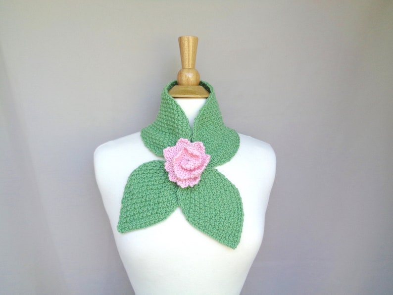 Women Teen Girls Keyhole Style Posy Ascot Scarf Knitting Pattern Worsted Yarn Neck Warmer Scarf with Rose Flower