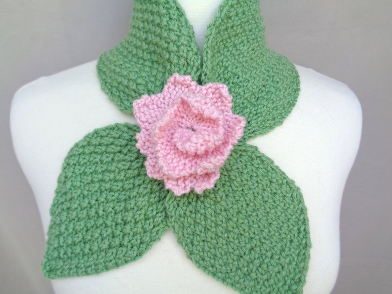 Women Teen Girls Keyhole Style Posy Ascot Scarf Knitting Pattern Worsted Yarn Neck Warmer Scarf with Rose Flower