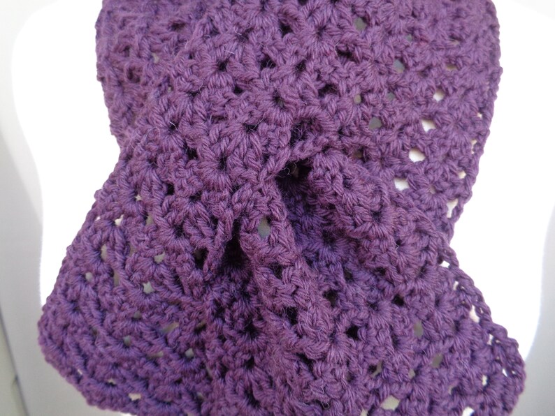 Easy Crochet Pattern Keyhole Scarf, Worsted Yarn, Lacy Scallop, Pull Through Scarf, Ascot Neck Warmer image 3