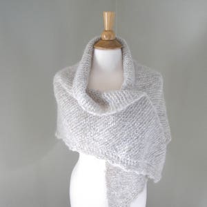 Easy Knit Shawl Pattern, Side to Side Shawl With Scallop Lace Edge ...