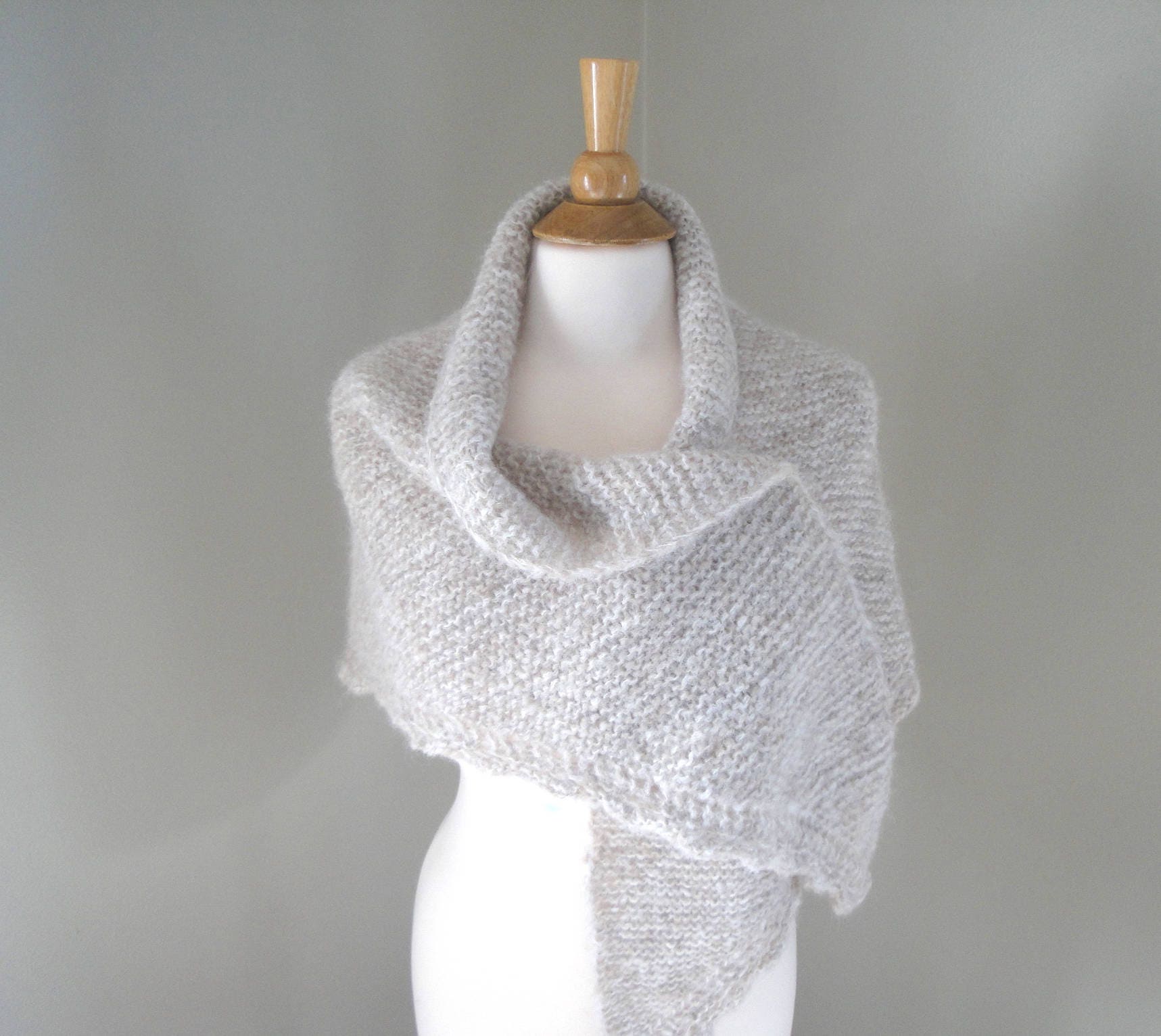 Easy Knit Shawl Pattern, Side to Side Shawl With Scallop Lace Edge ...