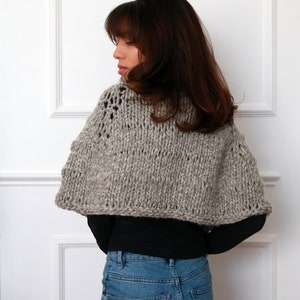 Shoulder Cape Knitting Pattern, Shoulder Warmer, Shawl with Button, Super Bulky Yarn, Capelette image 5