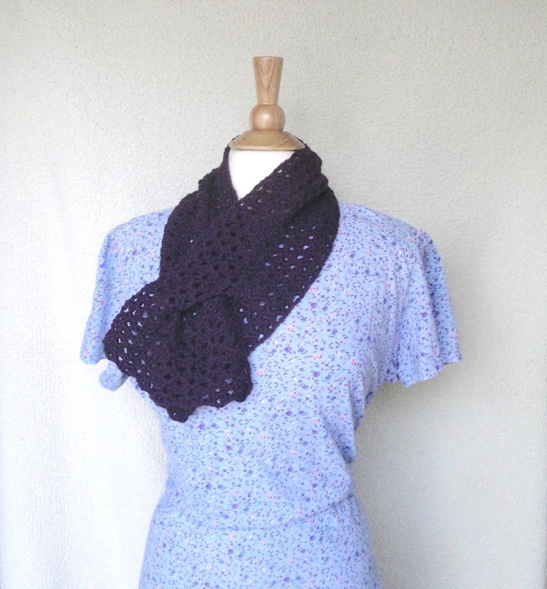 Easy Crochet Pattern Keyhole Scarf, Worsted Yarn, Lacy Scallop, Pull Through Scarf, Ascot Neck Warmer image 6