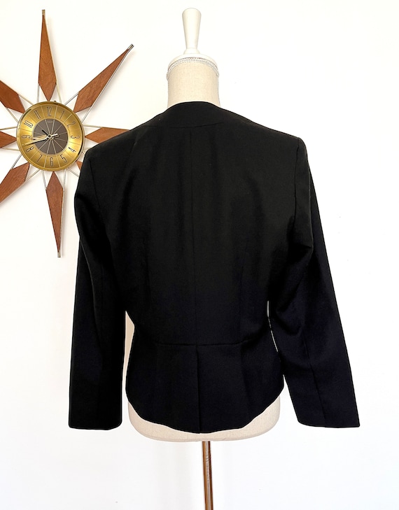 Vintage 2000s Black Wool Crepe One Button Cropped… - image 4