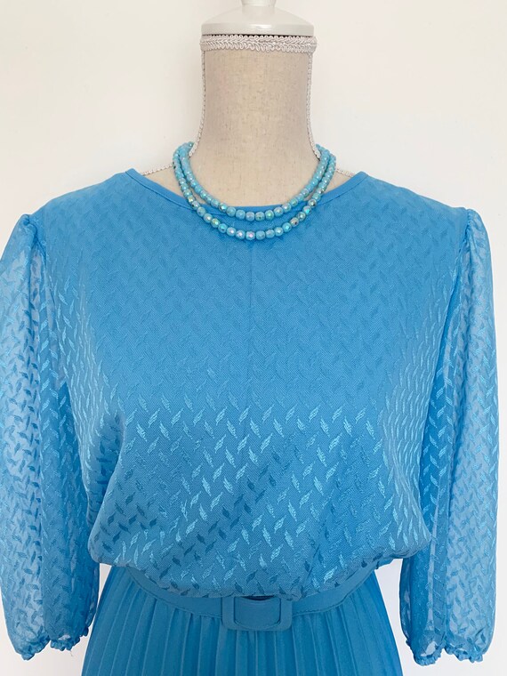 Vintage 1970s Sky Blue Polyester Blouson Midi Dre… - image 5