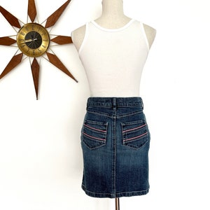 Vintage Y2K Stretch Blue Denim Low Rise Pencil Mini Skirt by Old Navy, Retro 2000s Short Jean Skirt with Pink Accents, Casual Denim Skirt XS