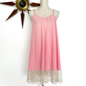 Vintage 1960s Van Raalte Pink Nylon Babydoll Nightgown with Wide Lace Hem, Cute Pin Up Nightie, Retro Negligee, Sleepwear, Lounge, Pajamas S