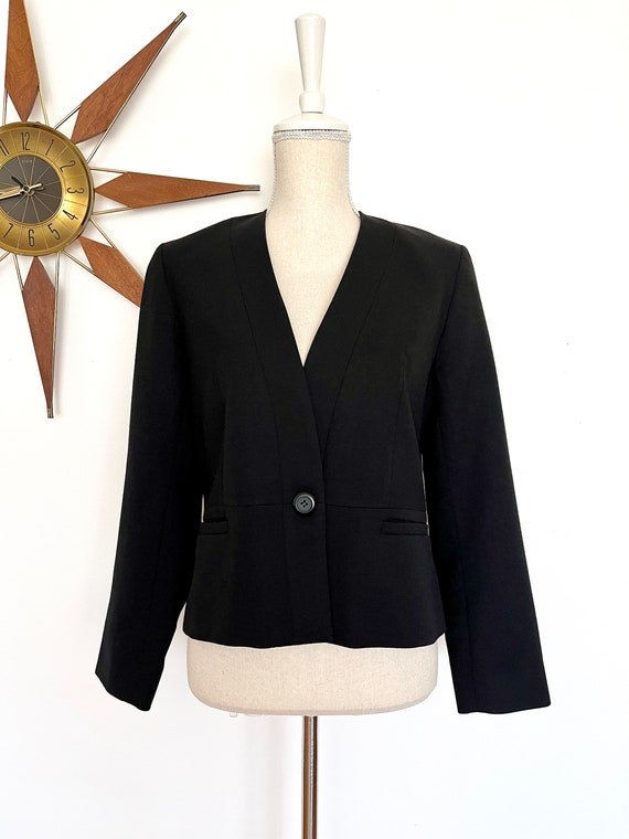 Vintage 2000s Black Wool Crepe One Button Cropped… - image 2