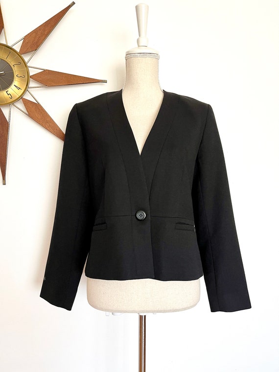 Vintage 2000s Black Wool Crepe One Button Cropped… - image 10