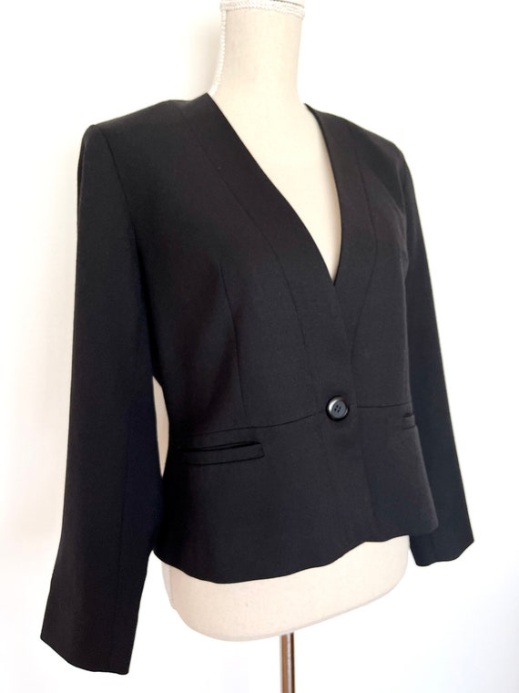 Vintage 2000s Black Wool Crepe One Button Cropped… - image 6