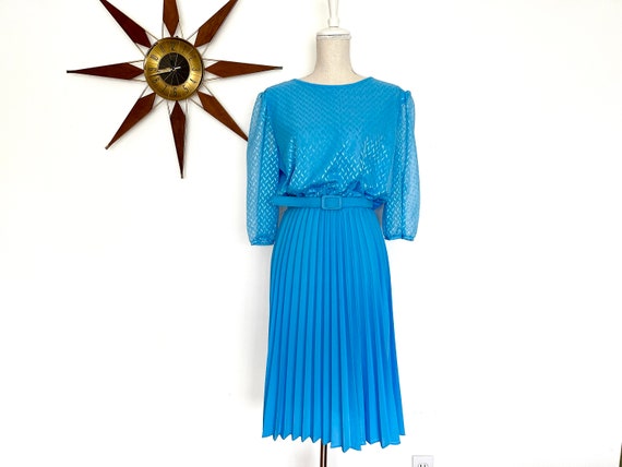 Vintage 1970s Sky Blue Polyester Blouson Midi Dre… - image 1