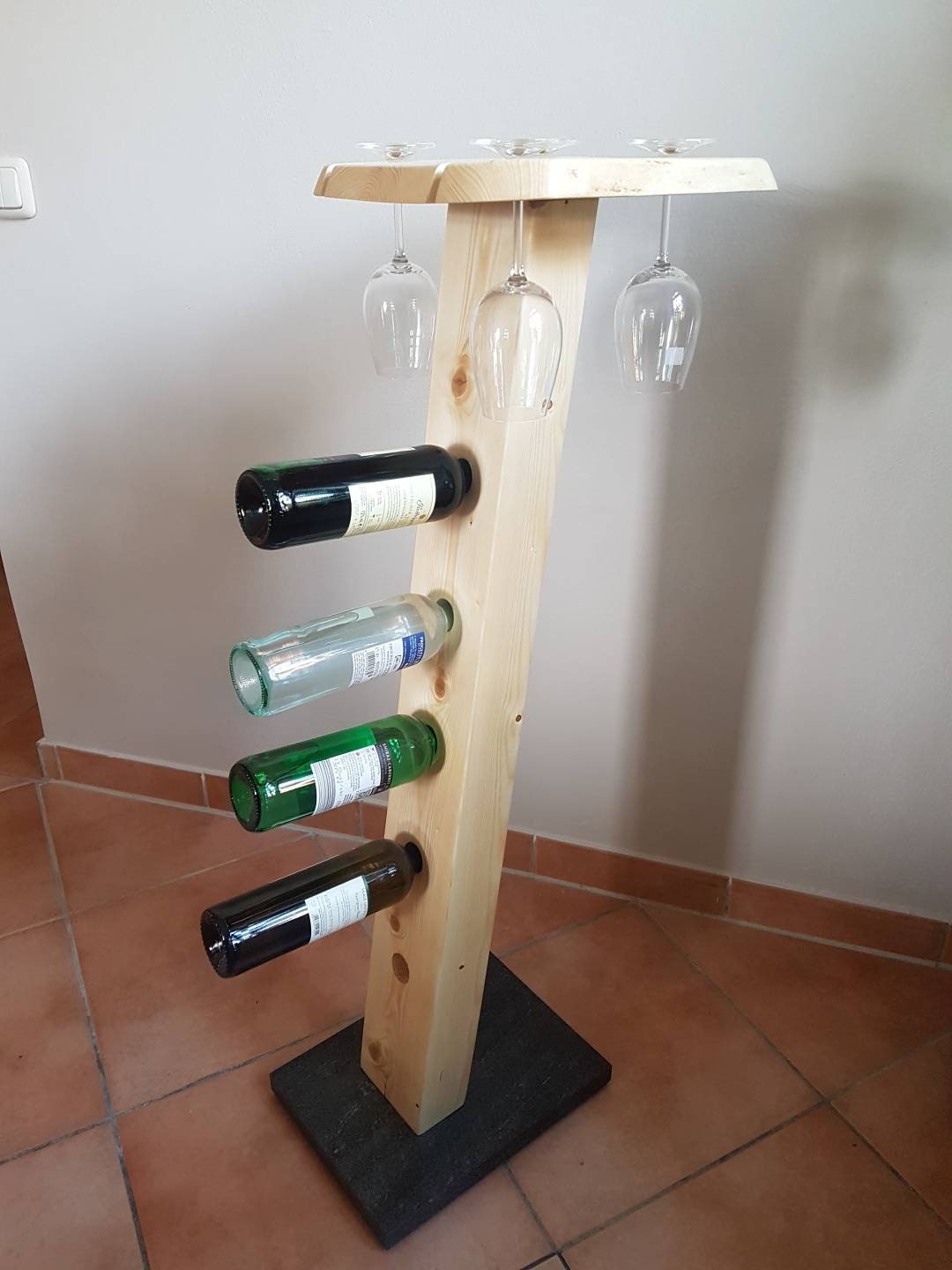 Moderner stylischer Weinständer Weinregal Stehbar Holz Balken Handarbeit  Unikat für 5 Flaschen -  Österreich