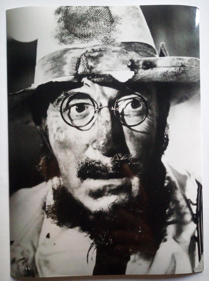18 x 13 cm 3 original photos of the actor Peter Sellers of various films of the 80s Very rare images