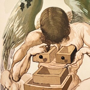 Puede incluir: Ilustraci&oacute;n art&iacute;stica que representa una figura con alas y un torso parcialmente expuesto. El pecho de la figura presenta varios cajones de madera abiertos. La obra de arte utiliza una paleta de colores apagados con tonos marrones, beige y verdes.