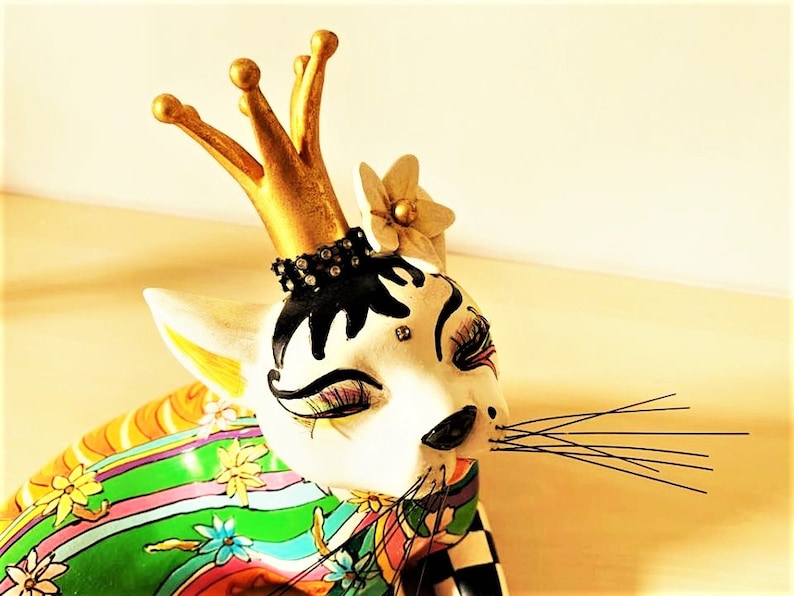 Cat Thomas Hoffmann Hand painted resin sculpture 20 x 20 x 20 cm