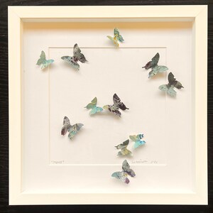 Andrea Scacciotti - Farfalle di carta realizzate a mano dall'artista, dipinte con colori acrilici. Cornice 3D, decorazione da parete, arte MixedMedia.