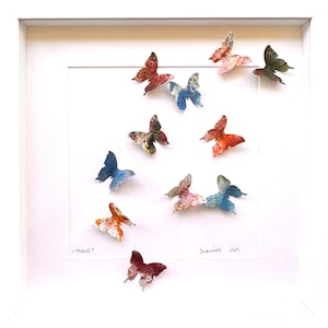 Andrea Scacciotti - Farfalle di carta realizzate a mano dall'artista, dipinte con colori acrilici. Cornice 3D, decorazione da parete, arte MixedMedia.