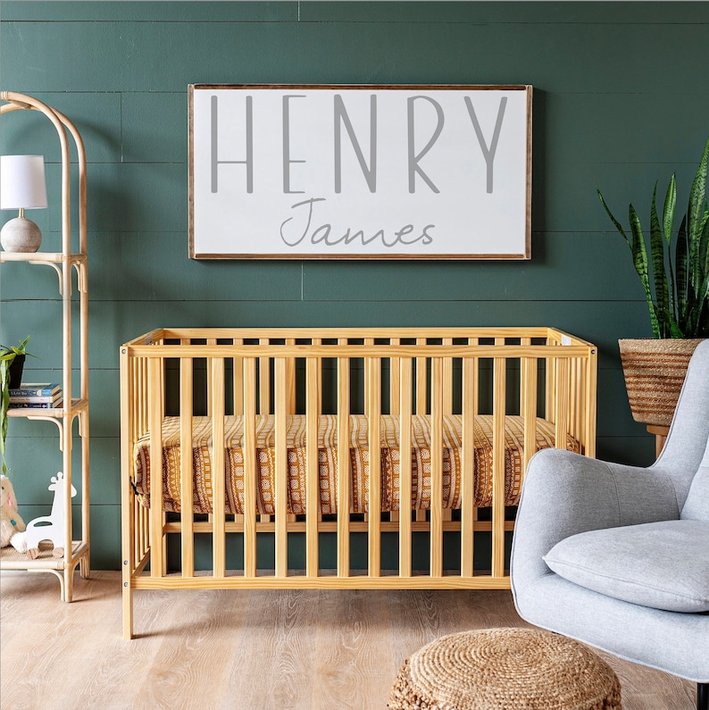 Framed Wood Nursery Name Sign: Personalized Baby Room Decor bild 2