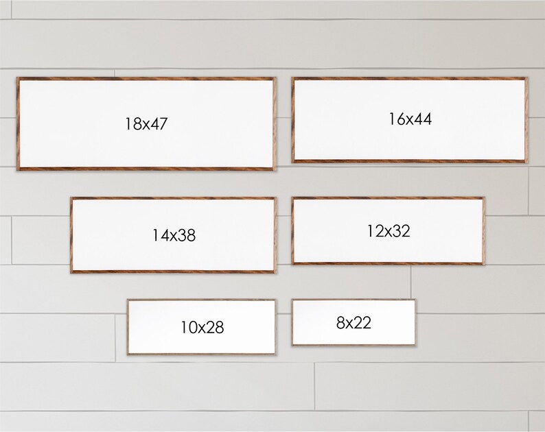 Op de afbeelding: Vijf houten frames van verschillende grootte met witte achtergronden en zwarte tekst die de afmetingen van elk frame aangeeft. De frames zijn in een verspringend patroon op een witte houten paneel achtergrond gerangschikt. De afmetingen zijn 18x47, 16x44, 14x38, 12x32, 10x28 en 8x22.