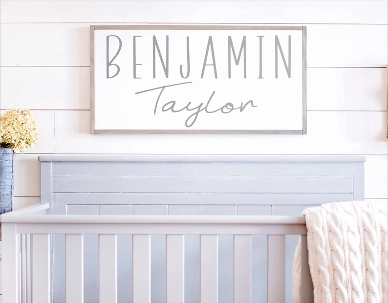 Framed Wood Nursery Name Sign: Personalized Baby Room Decor bild 5