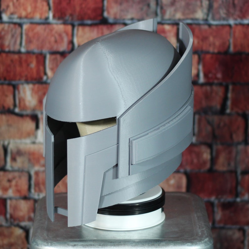 Charismatic Mando Helmet image 2