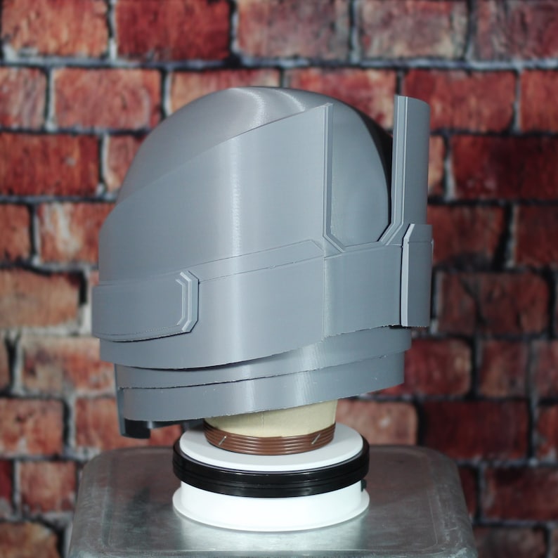 Charismatic Mando Helmet image 3