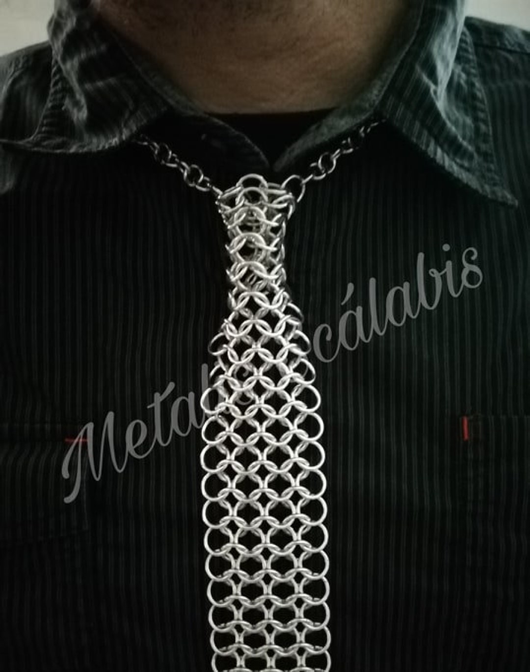 chain necktie