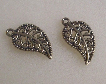 5 Pendentif/breloques FEUILLES 18x10 mm Doré