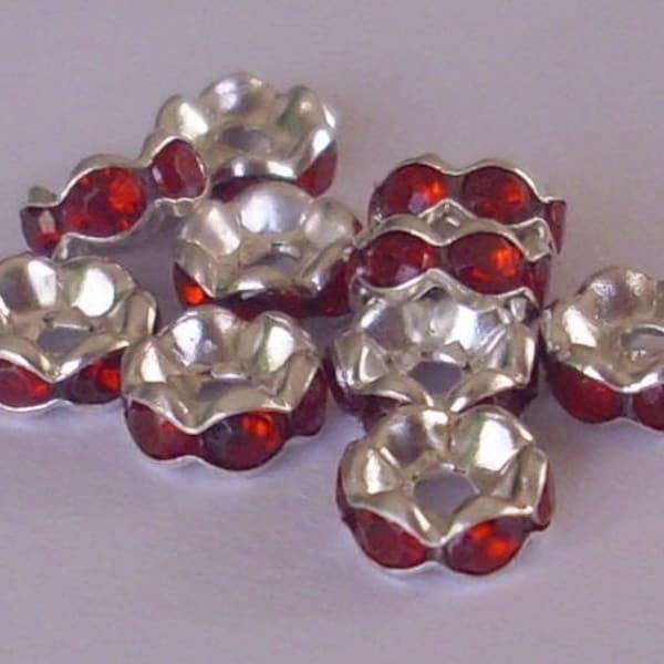 10 rondelles intercalaires avec strass 6 mm - ROUGE