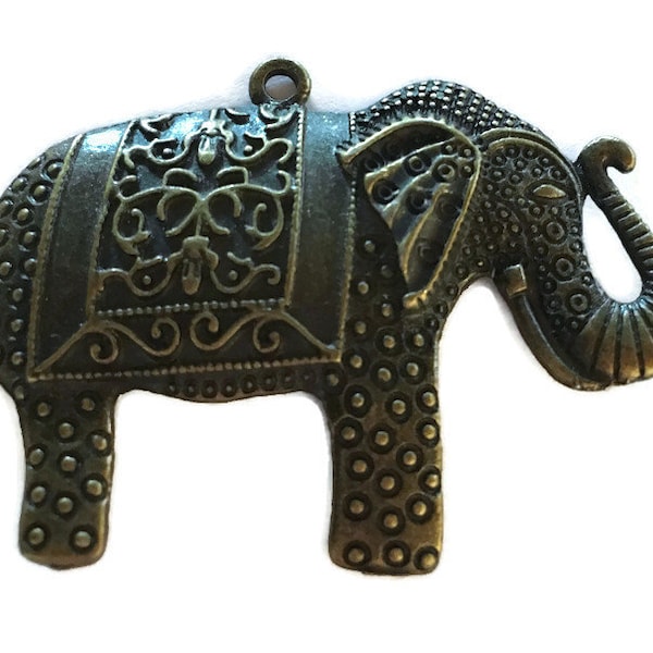 Grand pendentif éléphant (bronze) 50x39 mm