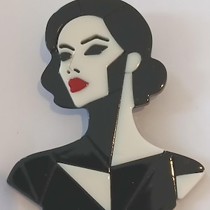 Large Retro Black/. white Lady Brooch - Lucite Acrylic Pin Vintage style - mint as new condition