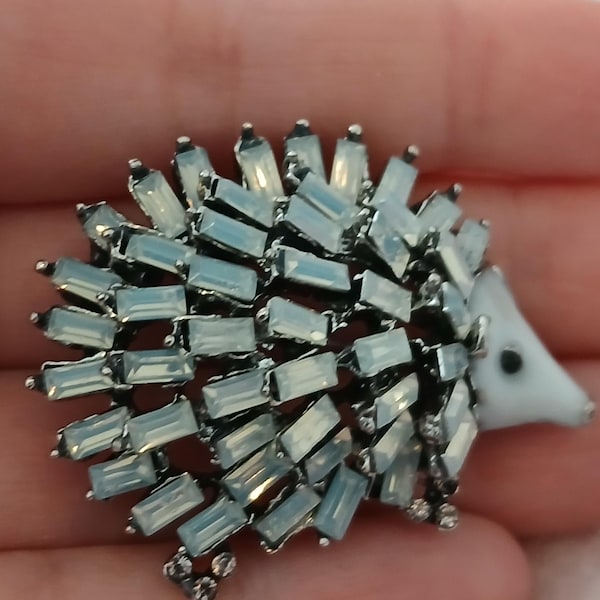 Large Vintage 1950s Beautiful Milk Glass Hedgehog Brooch