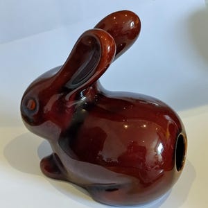 Large Vintage 1970s Denmead Brown Ceramic Rabbit Cotton Wool Holder – Made in England in excellent condition.