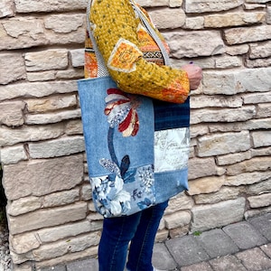 Repurposed Denim Shoulder Bag: Machine-Stitched Floral Vegan Tote
