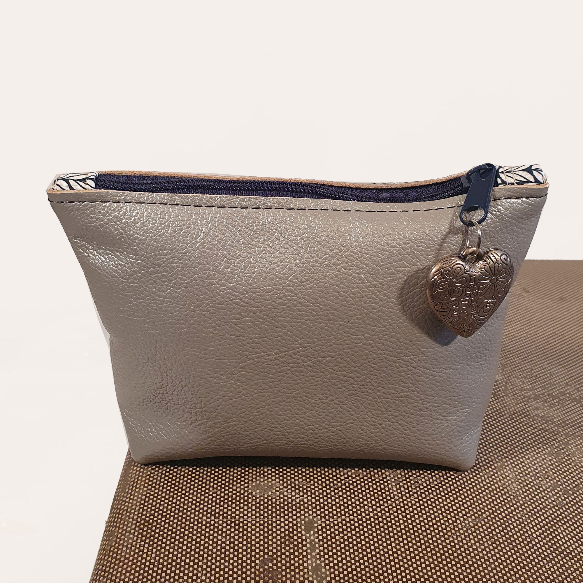 Handmade Silver Leather Makeup Bag Cosmetic Bag Wash Bag de Etsy