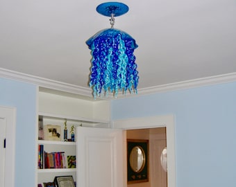 Jellyfish Pendant Light / Chandelier / Blown Glass / Pendant Light / Jellyfish / Art Glass Lighting / Shades of Blue